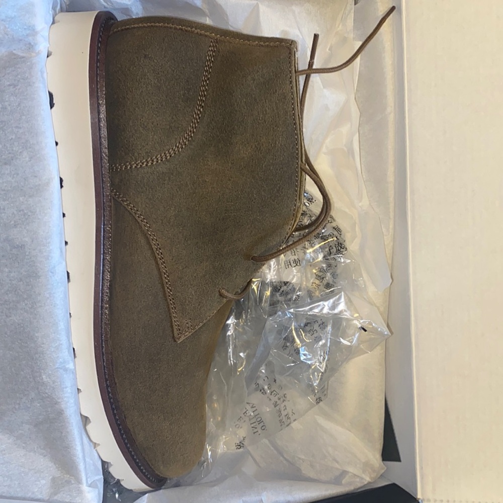 Mens size 8 Banana Republic Rudley chukka boot size 8 BNIB